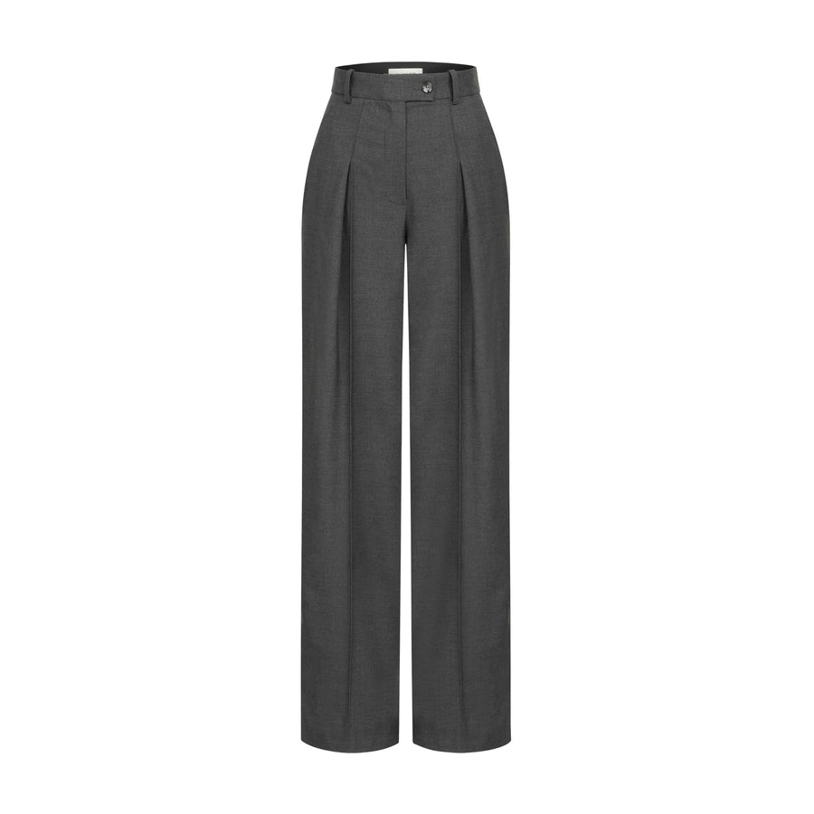 Loose-cut trousers with pleats